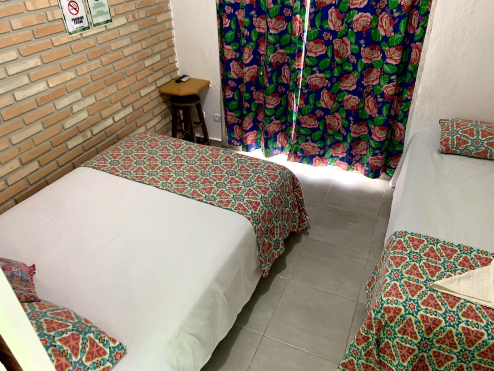 Hostel Vento Leste Бомбіняс Екстер'єр фото