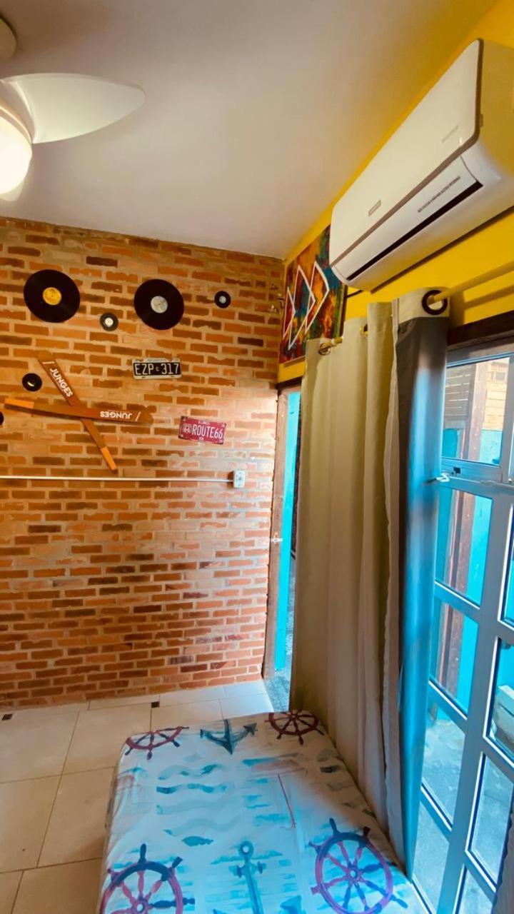 Hostel Vento Leste Бомбіняс Екстер'єр фото